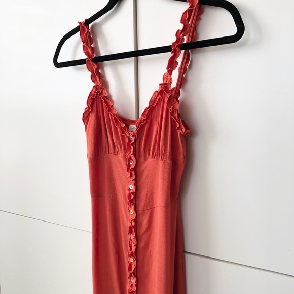 Aritzia Dresses & Skirts - Wilfred Heartthrob button up ruffle dress